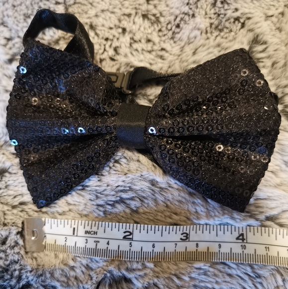 Men's Sequinned Bowtie Black Pre-Tied - Picture 7 of 7